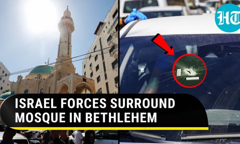 इज़रायली सेना ने बेथलहम में मस्जिद को घेर लिया, वेस्ट बैंक में गोलीबारी करने वाले फ़िलिस्तीनी बंदूकधारी को गिरफ़्तार किया