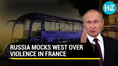 फ्रांस विरोध पर रूस ने अमेरिका के नेतृत्व वाले पश्चिमी देशों पर ताना मारा;  'सहयोगी राष्ट्र में शासन परिवर्तन की मांग पर चुप क्यों'